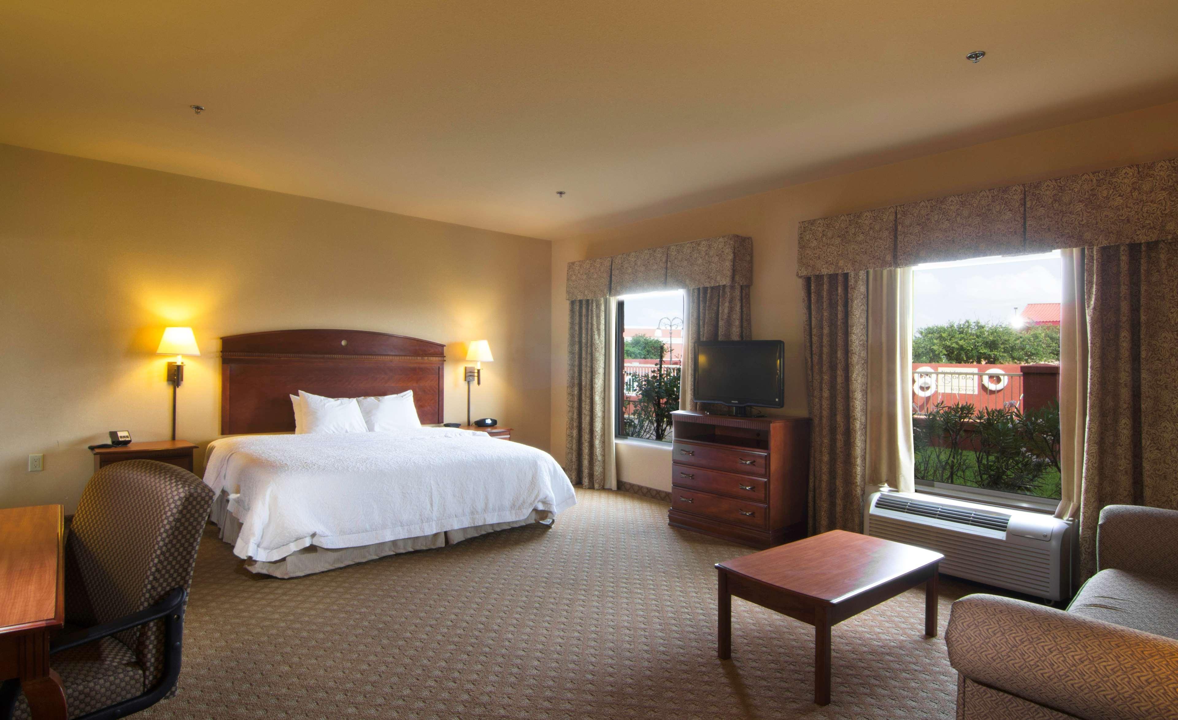Hampton Inn And Suites-Brownsville Esterno foto